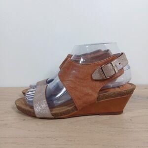 Sofft Sandals Women 7W Tan Leather Wedge Buckle Comfort Boho Summer Chunky